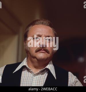 Der Wohltäter, Fernsehfilm, Deutschland 1975, Regie: Wolf Dietrich, Darsteller: Gustl Bayrhammer Stock Photo