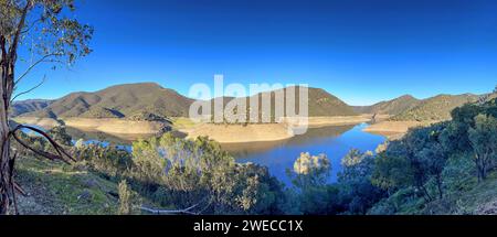 Low water level due to persistent drought in the Jandula reservoir, Spain, Andalusia, Andujar Stock Photo