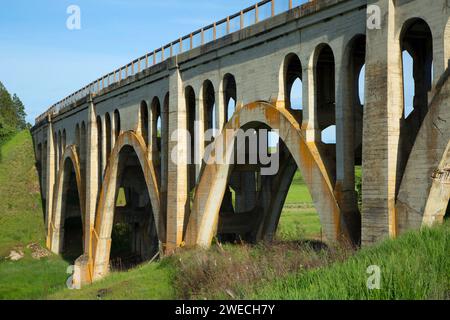 The Milwaukee Road railroad bridge on John Wayne Pioneer Trail, Rosalia, Palouse Scenic Byway, Washington Stock Photo