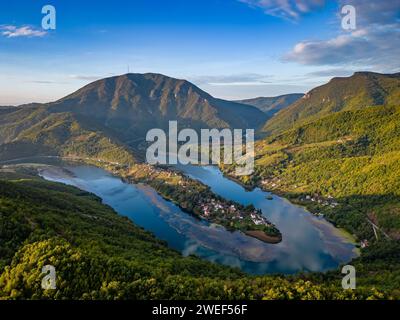 Zapadna Morava meanders near Medjuvrsje, Serbia Stock Photo