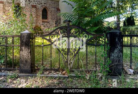 Evangelical Dorffriedhof Alt-Stralau, Friedrichshain-Kreuzberg, Berlin, Germany Stock Photo