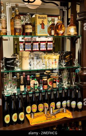 UK, England, West Midlands, Dudley, Black Country Museum, Elephant and Castle pub bar display Stock Photo