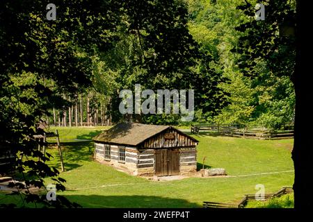 Theo Appleby Blacksmith Shop. At Gaston's Mill and Pioneer Village at Beaver Creek State Park, East Liverpool, Ohio, USA. Stock Photo