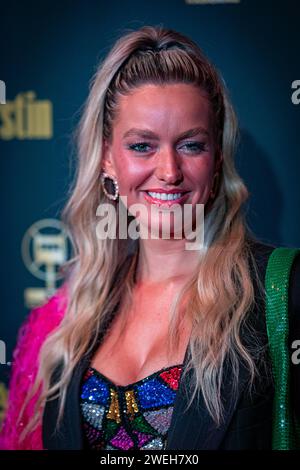 HILVERSUM - Julia van Reyendam on the red carpet prior to the Golden RadioRing Gala. ANP LEVIN DEN BOER netherlands out - belgium out Stock Photo