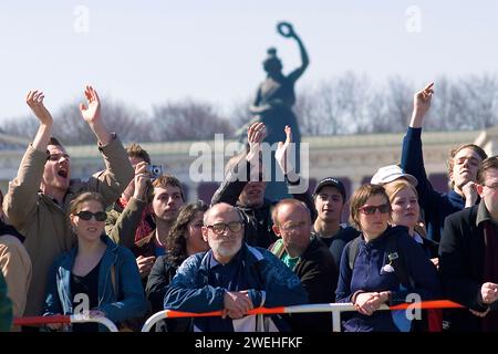 People belonging to the Antifa protest against an NPD meeting on the Theresienwiese, Bavaria statue, Munich, Bavaria, Germany 2005 Stock Photo