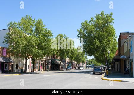 Dayton, WA, USA - May 25, 2023; Cityscape view along Main Street in Dayton Washington in sunshine Stock Photo