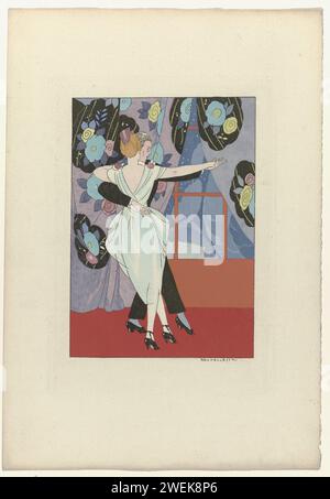 La Guirlande, monthly art and literature album, 1919-1920: Dancend Paar, 1919 - 1920  A dancing couple in evening clothing. In the background curtains with floral pattern. Probably print from the magazine La Girlande, album Mensuel d'Art et de la Litterature (1919-1920).  paper engraving fashion plates. dress, gown: evening dress (+ women's clothes). ensembles of pieces of clothing (EVENING DRESS) (+ men's clothes). shoes, sandals (+ men's clothes). curtains. one pair dancing; man and woman dancing as a couple Stock Photo