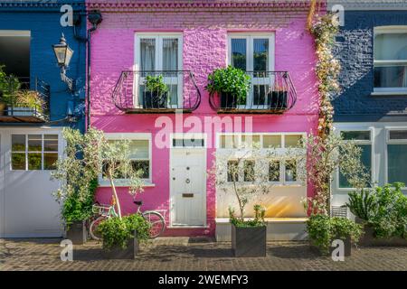 Pink house in St Luke Mews, Notting Hill, London UK Stock Photo