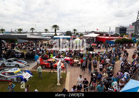 Daytona Beach, Etats Unis. 26th Jan, 2024. Ambiance during the Rolex 24 at Daytona, 1st round of the 2024 IMSA WeatherTech SportsCar Championship, from January 23 to 28, 2024 on the Daytona International Speedway in Daytona Beach, Florida, United States of America - Photo Javier Jimenez/DPPI Credit: DPPI Media/Alamy Live News Stock Photo