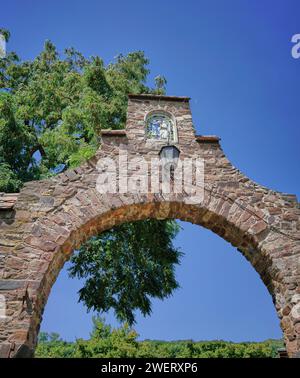 Old Stone Archway entrance to Vollrads Estate Winery in the Rheingau region of Germany, near Rudesheim.  Famous for it's award winning Riesling wines. Stock Photo