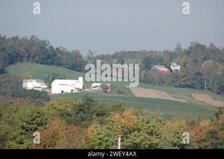 Amish Country Byway - Hazy Farm in Holmes County Stock Photo