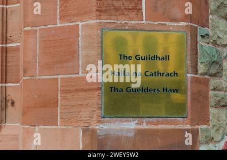 Derry City, Co Londonderry, N Ireland, Sept 27 2023 - Brass plaque at the entrance of Derry Guildhall Stock Photo