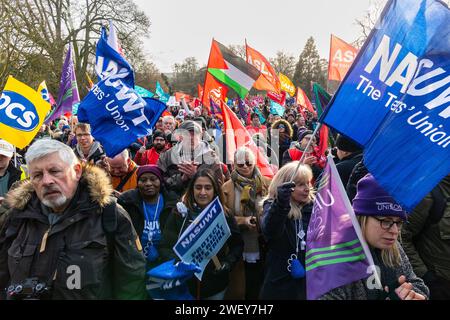 Cheltenham, UK, 27 January 2024, TUC Protect the right to strike demonstration.   Credit: Neil Terry/ Neil Terry Photography Credit: Neil Terry/Alamy Live News Stock Photo