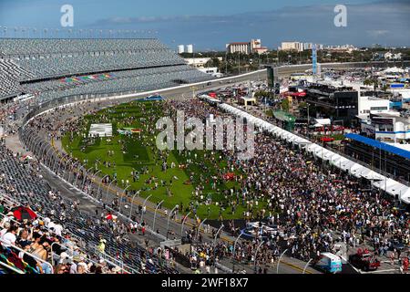 Daytona Beach, Etats Unis. 27th Jan, 2024. Ambiance during the Rolex 24 at Daytona, 1st round of the 2024 IMSA WeatherTech SportsCar Championship, from January 23 to 28, 2024 on the Daytona International Speedway in Daytona Beach, Florida, United States of America - Photo Javier Jimenez/DPPI Credit: DPPI Media/Alamy Live News Stock Photo