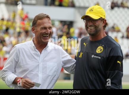 BVB Boss Hans-Joachim Watzke mit JŸrgen Klopp , Trainer Borussia Dortmund  Fussball Bundesliga Saison 2014 / 2015 :  Vorbereitung Testspiel : Borussia Dortmund vs. Rot-Weiss Essen © diebilderwelt / Alamy Stock Stock Photo