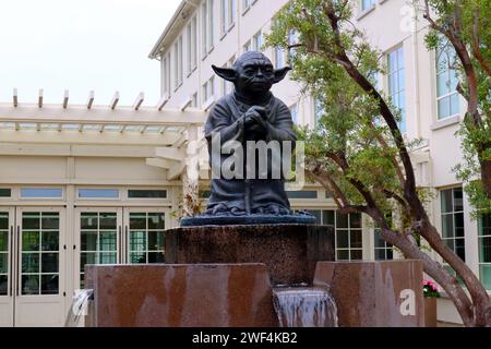 San Francisco, California: YODA Fountain. Fountain with a bronze statue of the Star Wars character Yoda, installed at the Lucasfilm offices Stock Photo