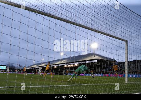 Newport, UK. 28th Jan, 2024. Bruno Fernandes of Manchester Utd scores his teams 1st goal. Emirates FA Cup, 4th round match, Newport County v Manchester Utd at Rodney Parade in Newport, South Wales on Sunday 28th January 2024. this image may only be used for Editorial purposes. Editorial use only, pic by Andrew Orchard/Andrew Orchard sports photography/Alamy Live news Credit: Andrew Orchard sports photography/Alamy Live News Stock Photo
