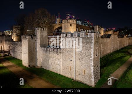 A night time view of The Tower Of London showing the side view of this iconic historic attraction. Stock Photo