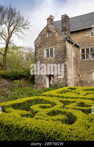 Wales, Glamorgan, Caerphilly, Nelson, Llancaicach Fawr Manor, Tudor semi fortified house, entrance and knot garden Stock Photo