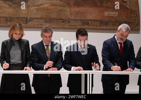 January, 29, 2024 Barcelona, Spainpolitics Barcelona- clinic hospital barcelona Research Center Photo Eric Renom/LaPresse The Government of Catalonia, the City Council of Barcelona, the Clinic Hospital, the University of Barcelona, and other organizations sign the agreement for the construction of the new research center of the Clinic Hospital at the sports facilities of the University of Barcelona on Diagonal Avenue, thus becoming a hub for innovation and science in Barcelona. La Generalitat de Catalu&#xf1;a, el Ayuntamiento de Barcelona, el Hospital Cl&#xed;nic, la Universidad de Barcelona y Stock Photo