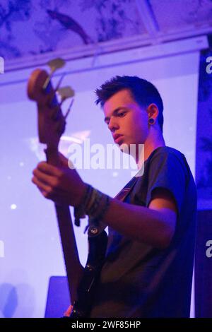 Jack Walsh, bass guitarist of No Hot Ashes performing live at The Deaf Institute on 21st June 2014 Stock Photo