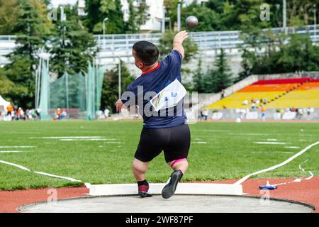 male paraathlete shot put in T40 short stature, summer para athletics championships Stock Photo