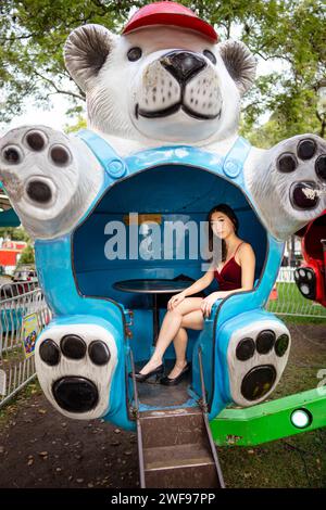 Fit girl with red short hair in gym Stock Photo - Alamy