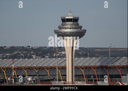 Madrid, Spain. 29th Jan, 2024. View of the control tower in Terminal 4 at Adolfo Suarez Madrid-Barajas Airport. The President of the Government of Spain, Pedro Sanchez, announced the launch of the expansion of the Adolfo Suarez Madrid-Barajas airport, which will be the largest investment in airport infrastructure in the last decade with 2,400 million euros. Credit: Marcos del Mazo/Alamy Live News Stock Photo