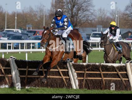 Ashroe Diamond wins the SBK Yorkshire Rose Mares' Hurdle at Doncaster for W P Mullins and P W Mullins for Blue Blood Racing Club - Sat 27 Jan 24 Stock Photo