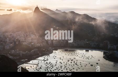 Late afternoon in Botafogo Bay - Corcovado Mountain and Christ the Redeemer - top view of Sugar Loaf local: Rio de Janeiro , Rio de Janeiro , Brazil d Stock Photo