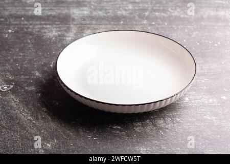 plate, round, empty, white, dish, dinner, food, dining, blank, kitchen, ceramic, clean, crockery, object, background, lunch, cutlery, view, table, cir Stock Photo