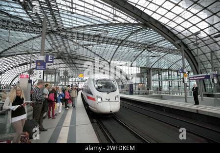 A Deutsch Bahn ICE train arriving at Berlin's Hauptbahnhof (Lehrter Bahnhof) with a service for Copenhagen. Stock Photo