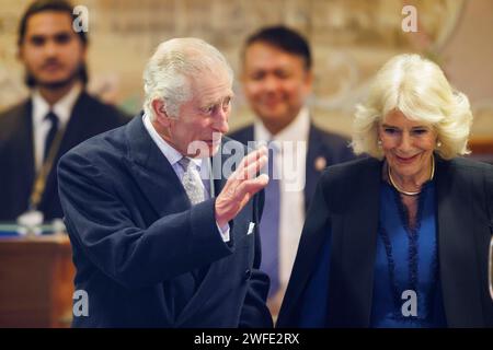 His Majesty King Charles iii laughs with staff and waves as he leaves The London Clinic in Marylebone after a 3 night hospital stay where he received Stock Photo