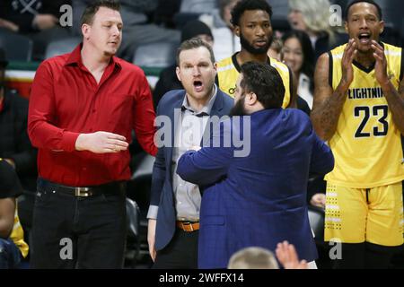 London Ontario Canada, Jan 28 2024. The London Lightning snap their 8 game winning streak with a lost to The Montreal Toundra. London Lightning coach Stock Photo