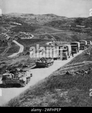 Columns of the 8th Army making their way over the Appenine mountains of Italy in September 1944 during the second World War. Stock Photo