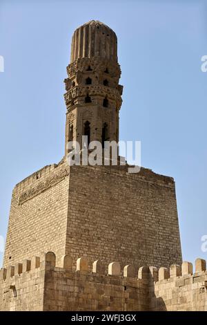 Al-Hakim Mosque minaret, also knowwn as A-Anwar mosque in Cairo, Egypt Stock Photo