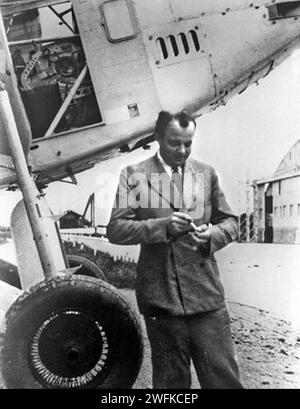 ANTOINE de SAINT-EXUPÉRY (1900-1944) Frenchioneering aviator, poet and jopurnalist in 1933 Stock Photo