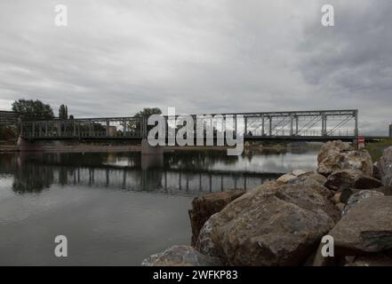 iron bridge in truss construction for traffic and transport purposes iron bridge in truss construction Stock Photo