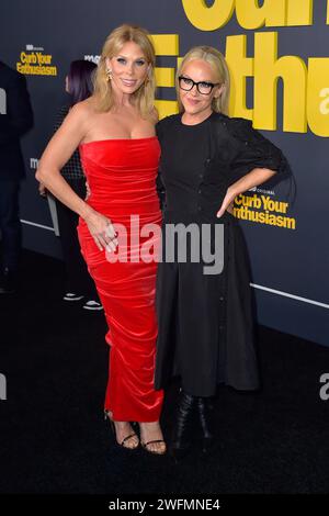 Cheryl Hines und Rachael Harris bei der Premiere der 12. Staffel der ...