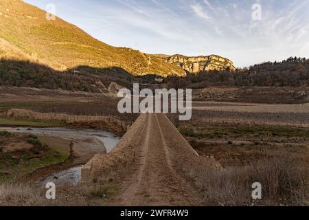 february, 01 2024 Cercs, Spain Drought Barcelona-Baells Reservoir Drought, Llobregat river Photo Eric Renom/LaPresse The Baells reservoir, which is nourished by the Llobregat River, is under minimum levels the day Catalonia declares a state of emergency due to drought in the metropolitan area of Barcelona, limiting the use of water or showers in gyms. The Llobregat River, the river that feeds this reservoir, is the most industrialized river in Catalonia, as it supplies the entire industrial area around Barcelona and is therefore vital for the operation of the Catalan industry, from the car b Stock Photo