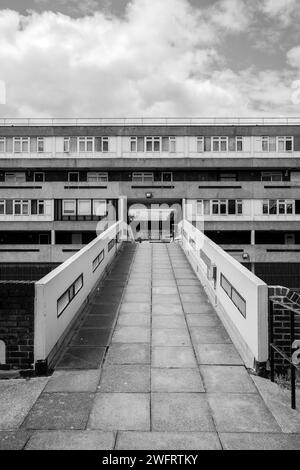 Hinksey Path on the Lesnes estate, Thamesmead South East London SE2. This is earmarked for demolition and regeneration. Stock Photo