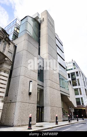 1970 brutalist extension of Chartered Accountants' Hall, One Moorgate Place, London, England Stock Photo