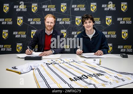 Arnhem, Nederland. 01st Feb, 2024. ARNHEM, 01-02-2024, Sportcentrum Papendal, football, Dutch Eredivisie, season 2023/2024, Presentation of new Vitesse player Paxten Aaronson Credit: Pro Shots/Alamy Live News Stock Photo