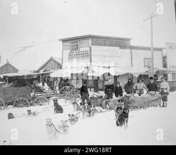 Dog team ready to start with provisions, between c1900 and 1927. Stock Photo