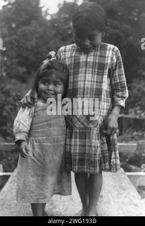 Eskimo child, between c1900 and c1930 Stock Photo - Alamy