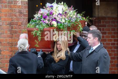 London, England, UK. 2nd Feb, 2024. Pallbearers carry the coffin of Derek Draper with daughter DARCEY out of St Mary The Virgin Church in London. (Credit Image: © Tayfun Salci/ZUMA Press Wire) EDITORIAL USAGE ONLY! Not for Commercial USAGE! Stock Photo