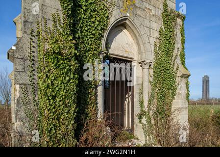 Vliegenierskapel, neglected WWI commemoration chapel for World War One aviator Paul de Goussencourt, crashed at Kaaskerke, Dixmude, Flanders, Belgium Stock Photo