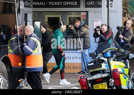 Newport, UK. 28th Jan, 2024. Lisandro Martínez arrives during the Newport County AFC v Manchester United FC Emirates FA Cup 4th Round match at Rodney Parade, Newport, Wales, United Kingdom on 28 January 2024 Credit: Every Second Media/Alamy Live News Stock Photo