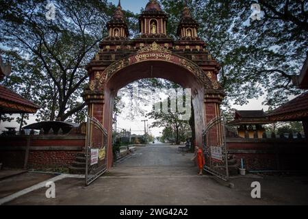 Mae Sai, Thailand. 17th Jan, 2024. The entrance gate of the Wat Tham Pla Temple. Wat Tham Pla (Cave Fish Temple) is also referred to as the 'Monkey Temple' for Thai locals, located 16 kilometers from Mae Sai, the northernmost city of Thailand. (Photo by Guillaume Payen/SOPA Images/Sipa USA) Credit: Sipa USA/Alamy Live News Stock Photo