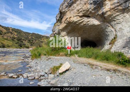 Cave Stream Scenic Reserve Tracks And Cave Walk At New Zealand Stock 